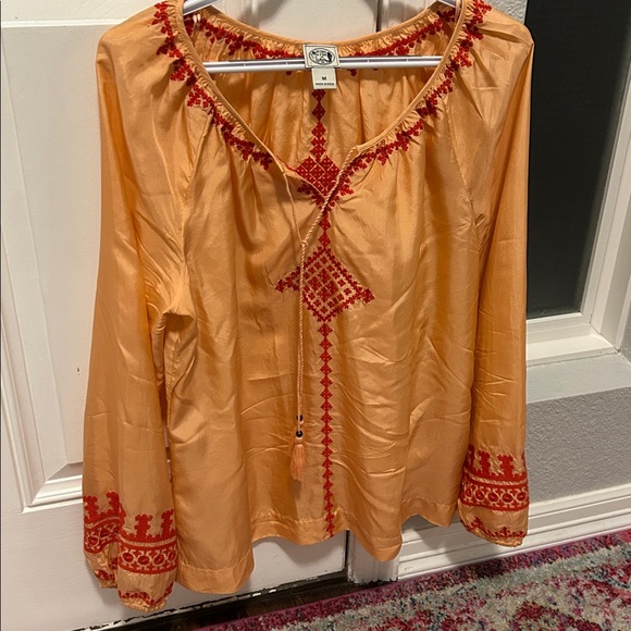 Lucky Brand Tops - Lucky brand Irving fine 100% silk blouse embroidered medium